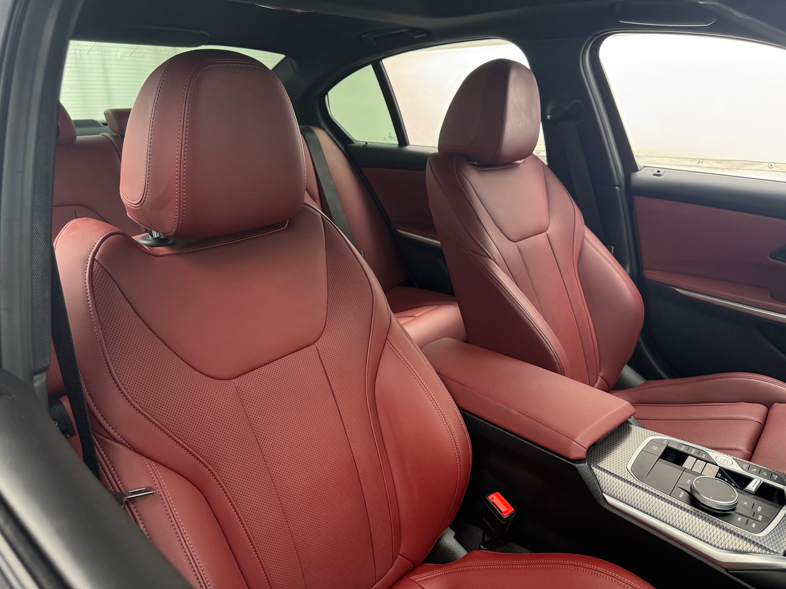 Thumbnail: 2024 BMW 3 Series - 2