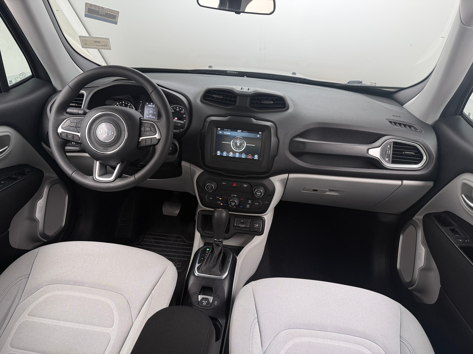 Thumbnail: 2019 Jeep Renegade - 3