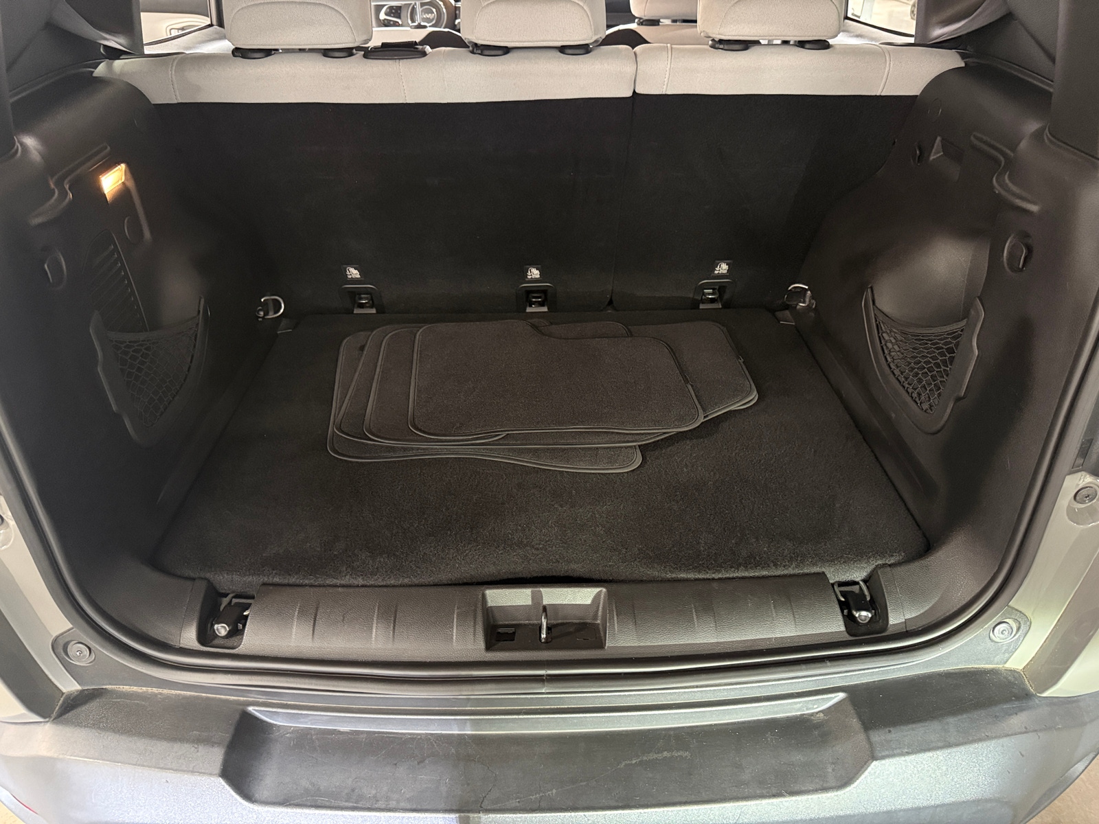 Thumbnail: 2019 Jeep Renegade - 7