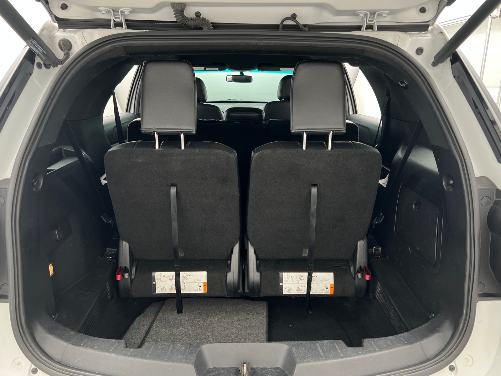 Thumbnail: 2016 Ford Explorer - 7