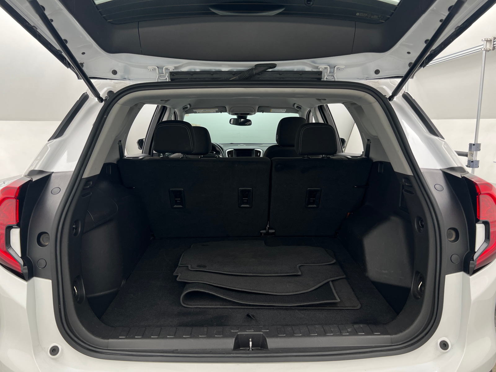 Thumbnail: 2024 GMC Terrain - 7