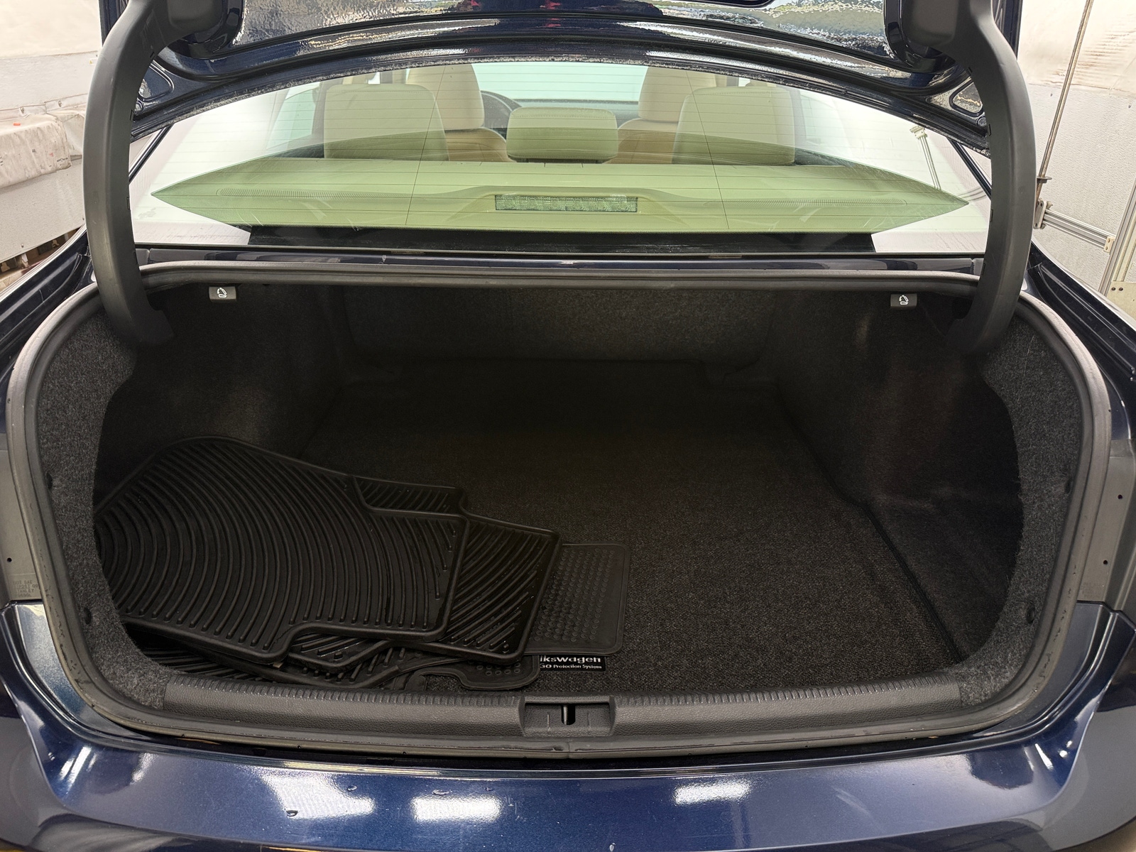 Thumbnail: 2013 Volkswagen Passat - 6