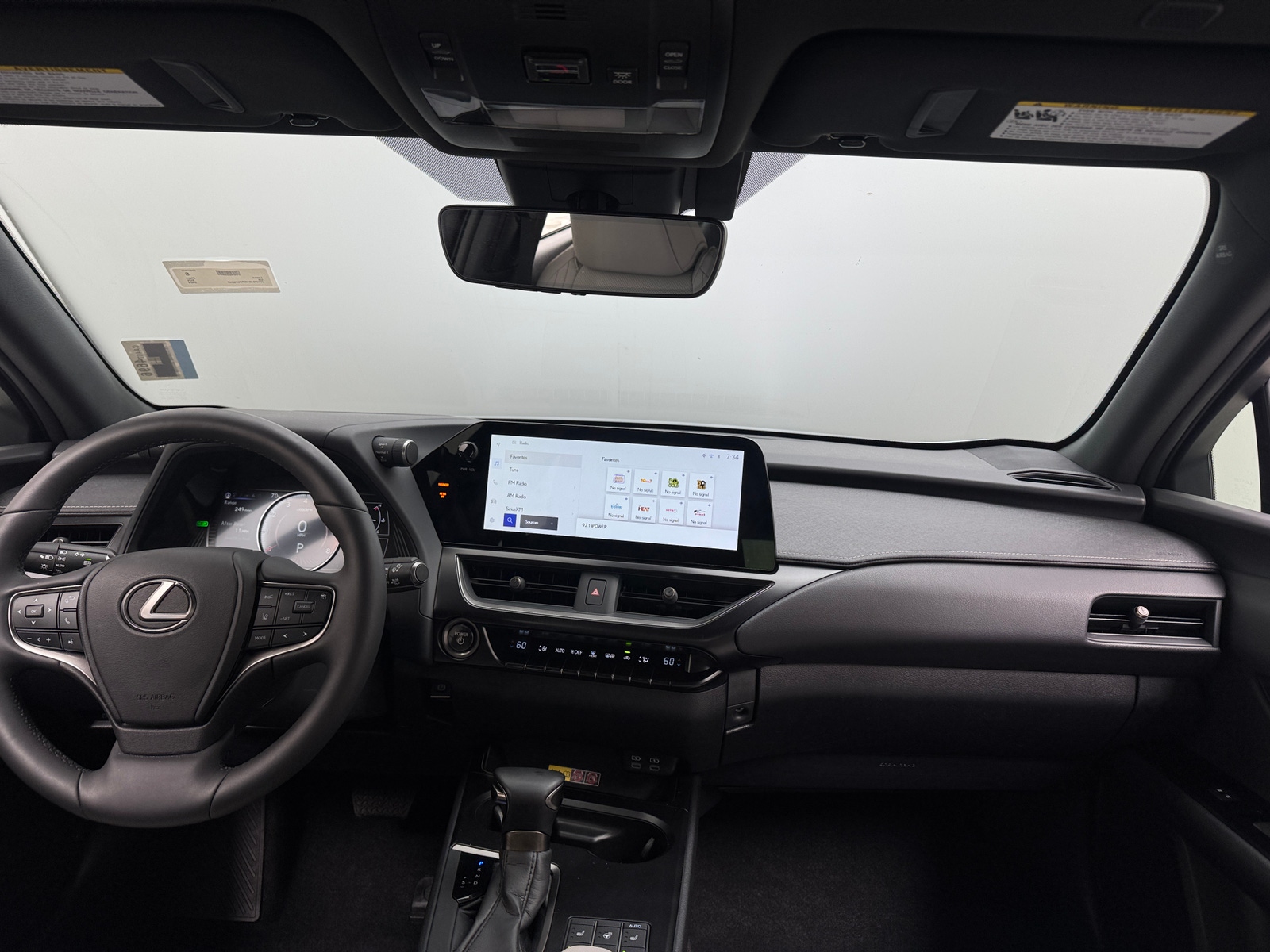 Thumbnail: 2024 Lexus UX - 2