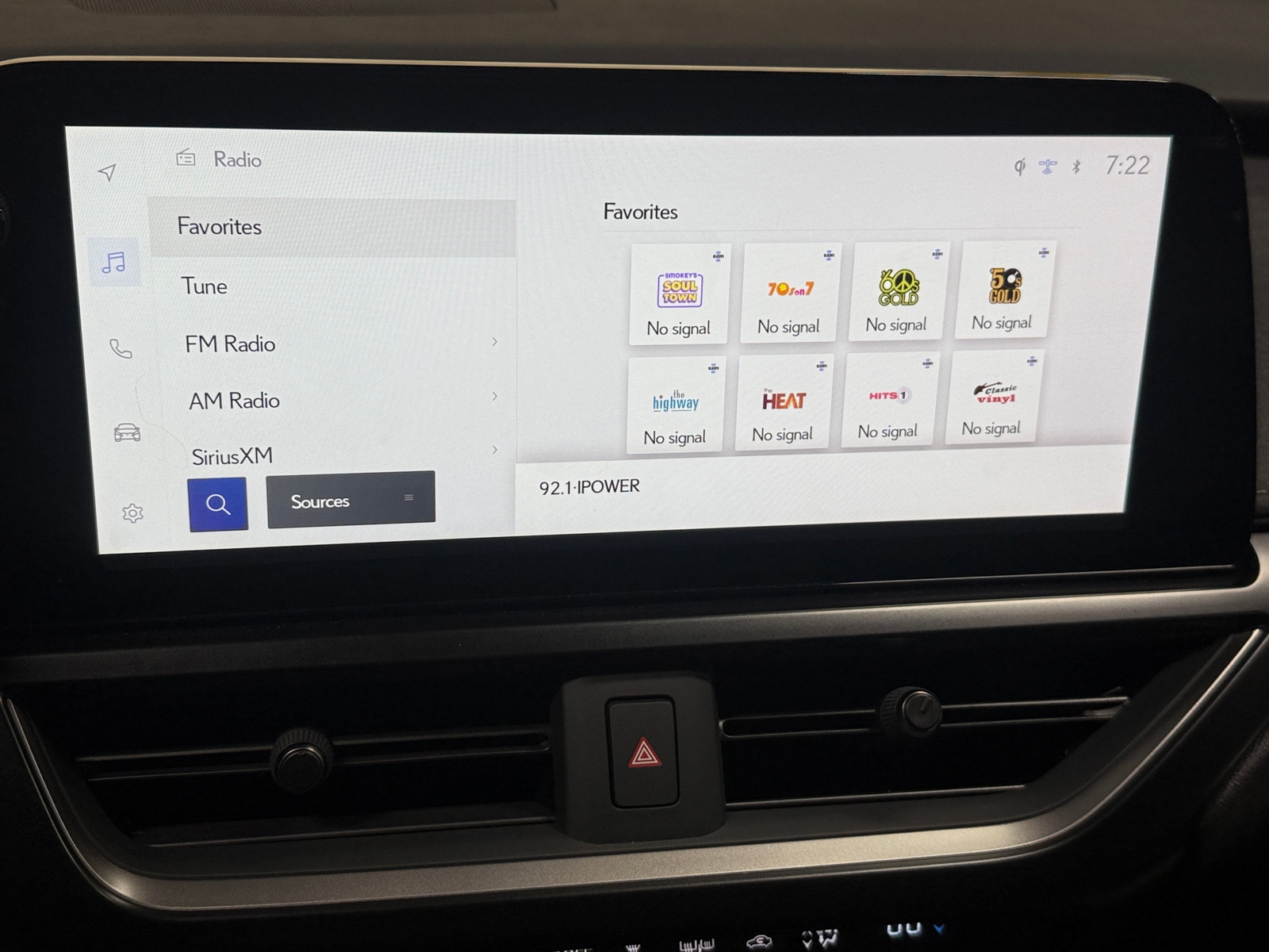 Thumbnail: 2024 Lexus UX - 3