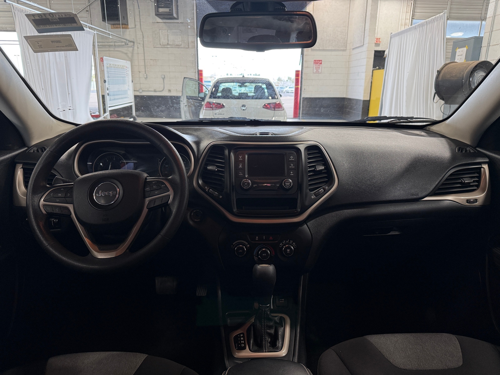 Thumbnail: 2016 Jeep Cherokee - 3