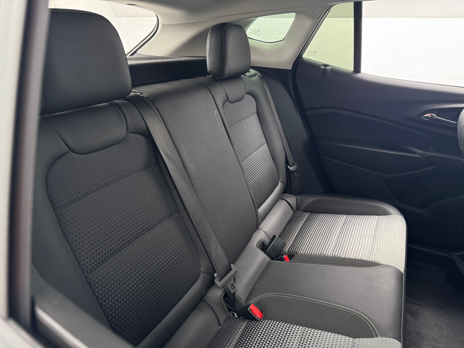 Thumbnail: 2025 Chevrolet Trax - 6