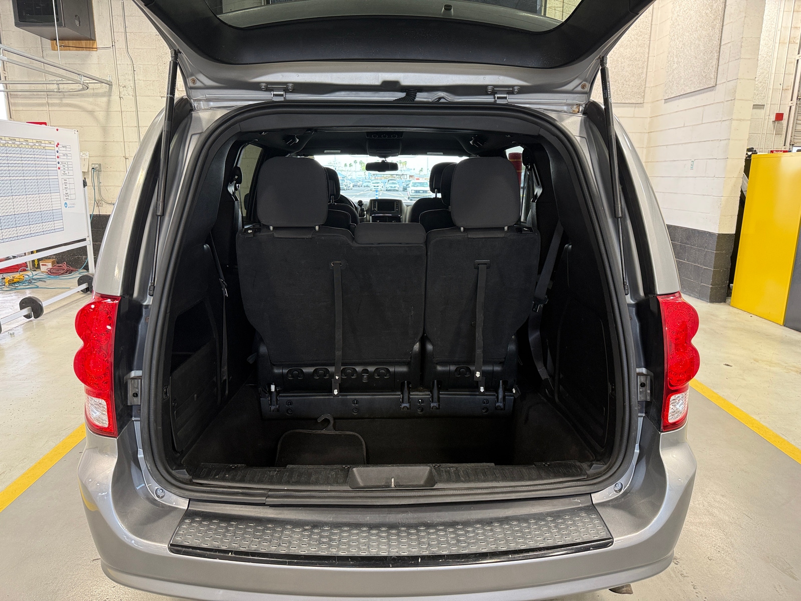 Thumbnail: 2018 Dodge Grand Caravan - 7