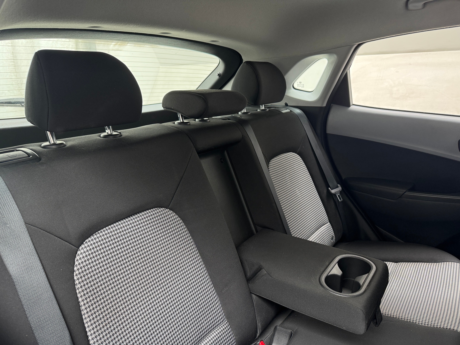 Thumbnail: 2020 Hyundai Kona - 6