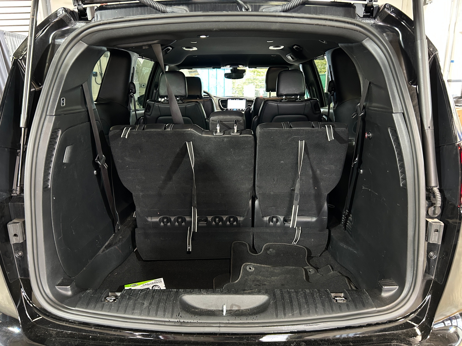 Thumbnail: 2025 Chrysler Pacifica - 6