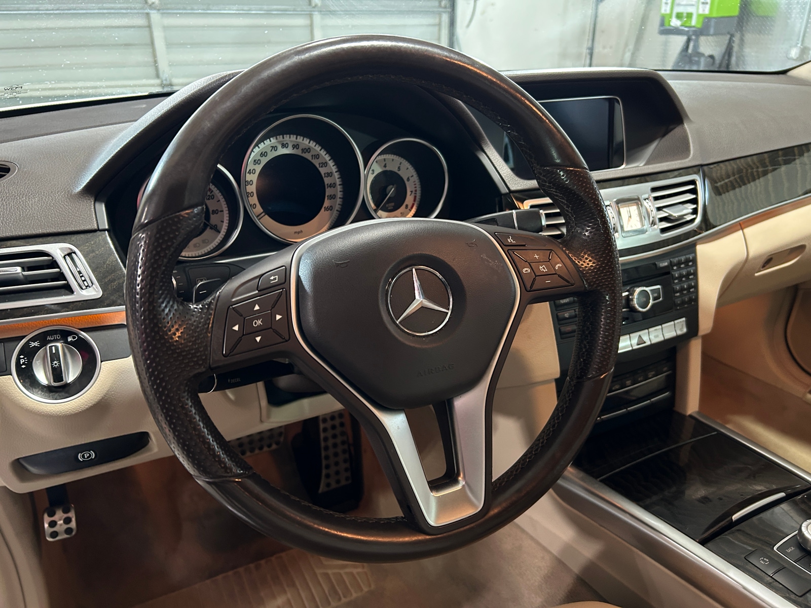 Thumbnail: 2015 Mercedes-Benz E-Class - 4