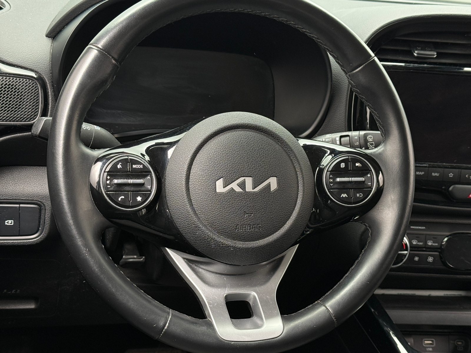 Thumbnail: 2023 Kia Soul - 5