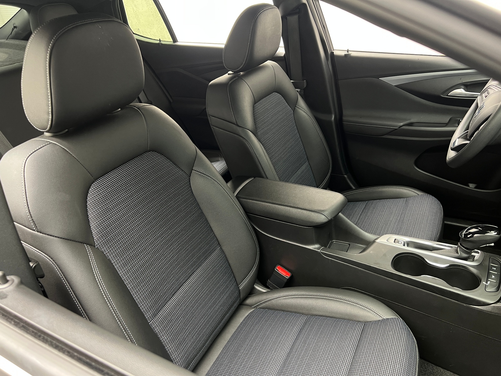 Thumbnail: 2025 Buick Envista - 2