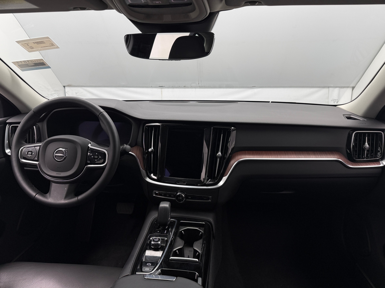 Thumbnail: 2023 Volvo S60 - 2