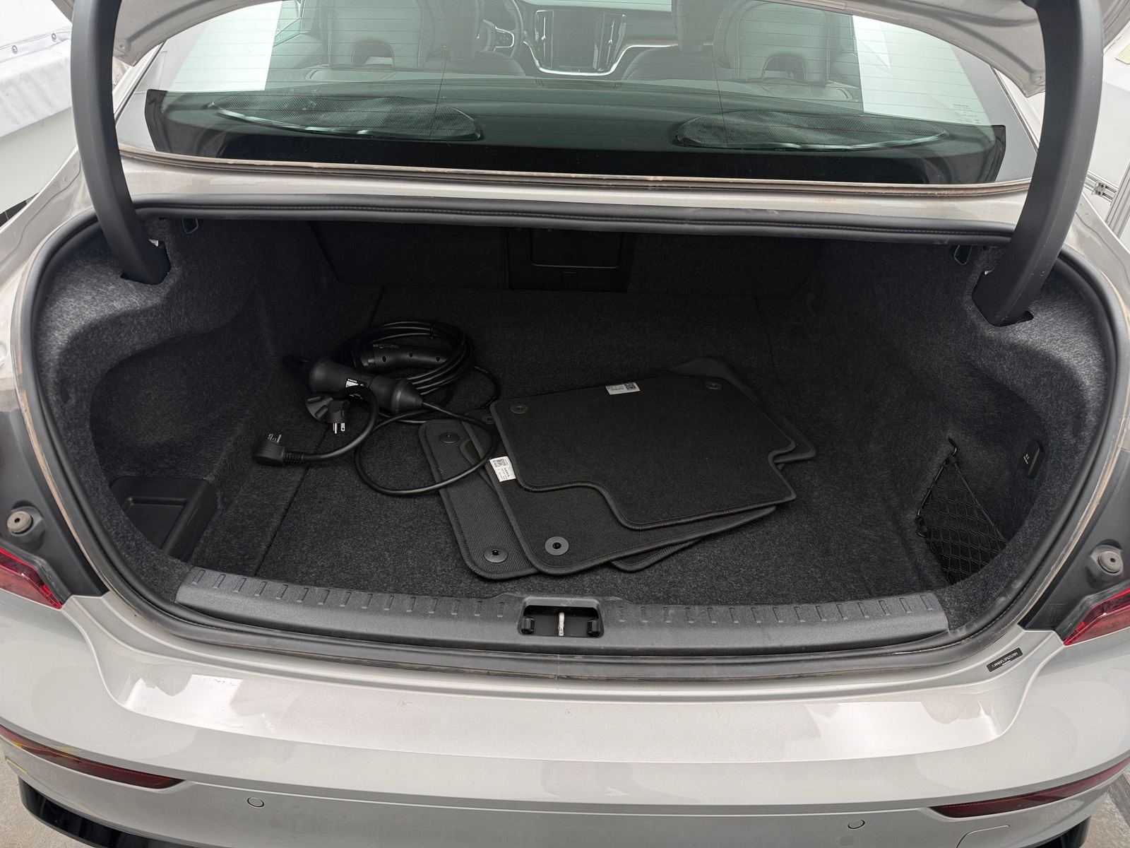 Thumbnail: 2023 Volvo S60 - 6