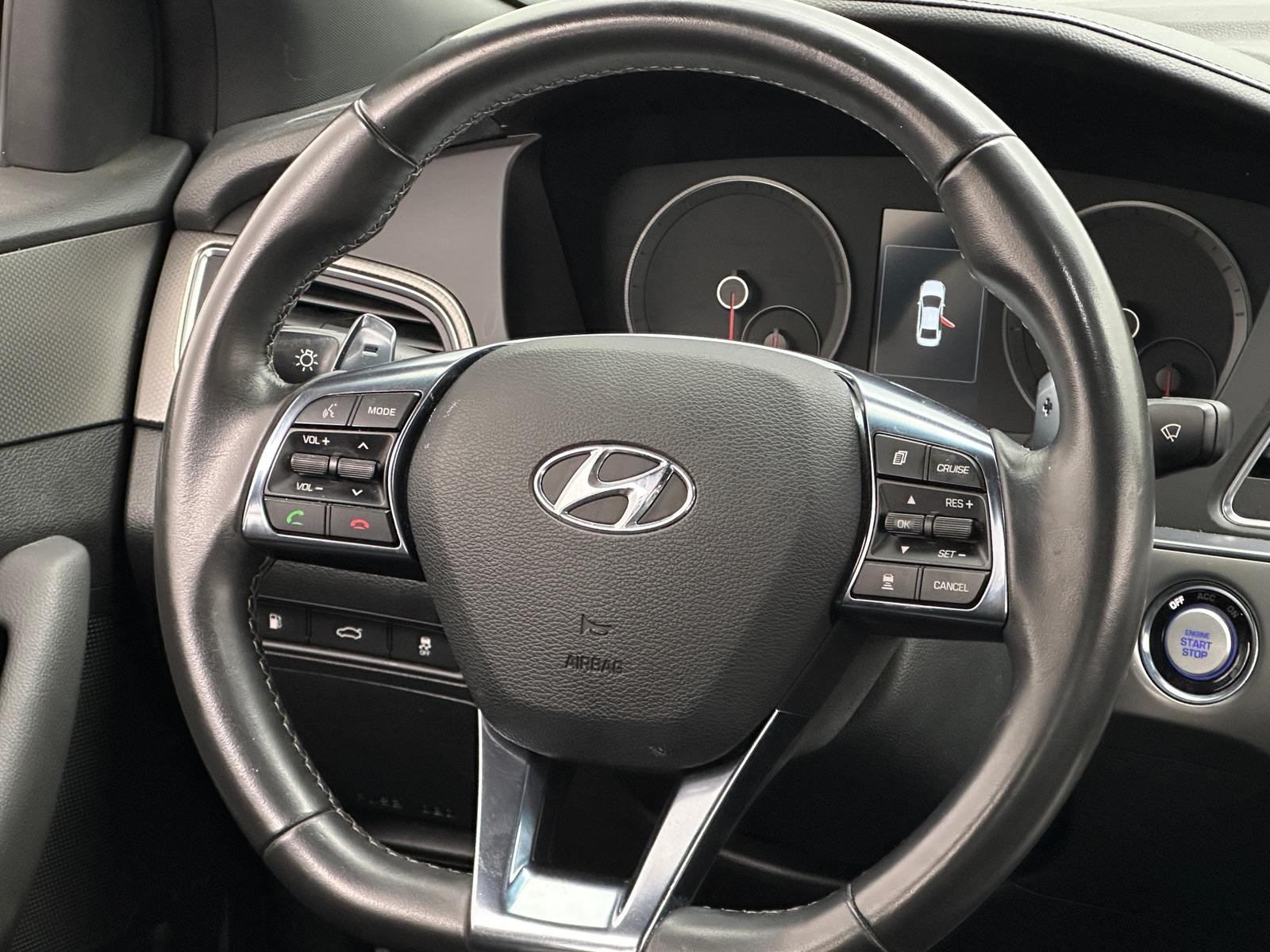 Thumbnail: 2017 Hyundai Sonata - 4