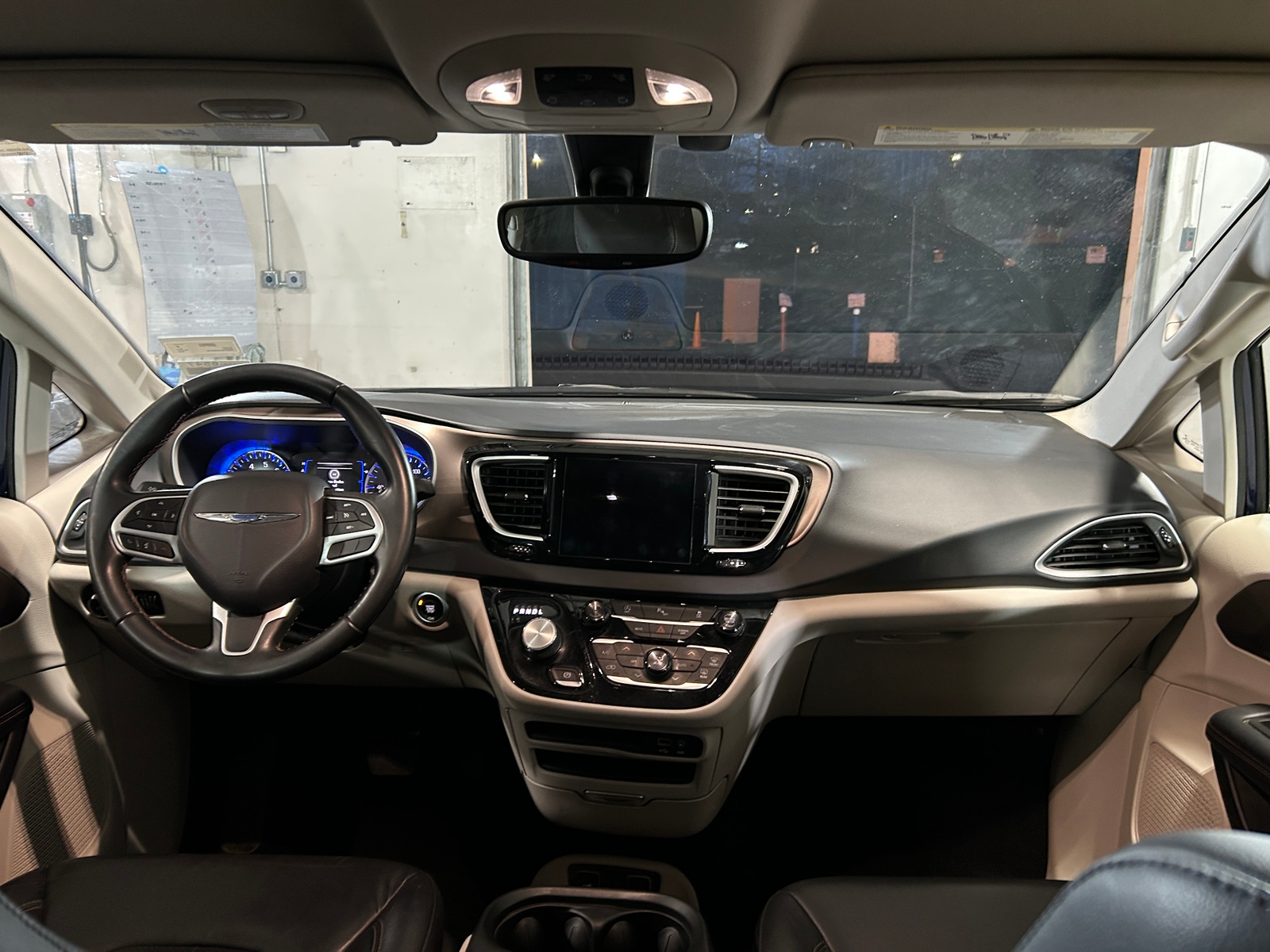 Thumbnail: 2018 Chrysler Pacifica - 2