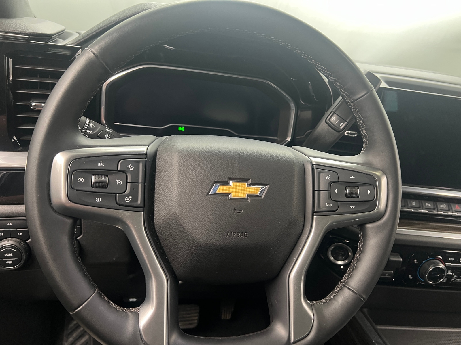 Thumbnail: 2025 Chevrolet Silverado 2500 - 5