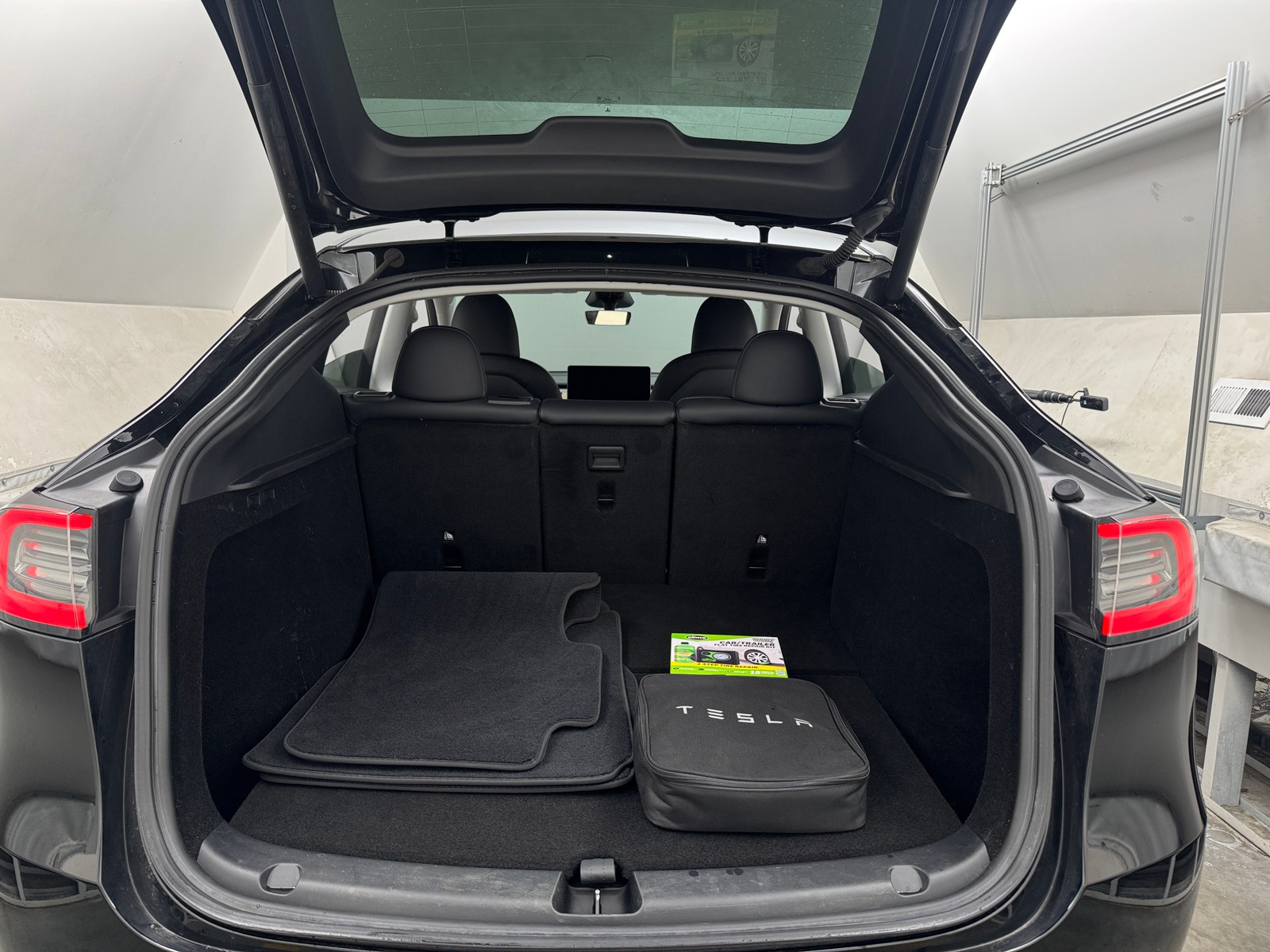 Thumbnail: 2024 Tesla Model Y - 6