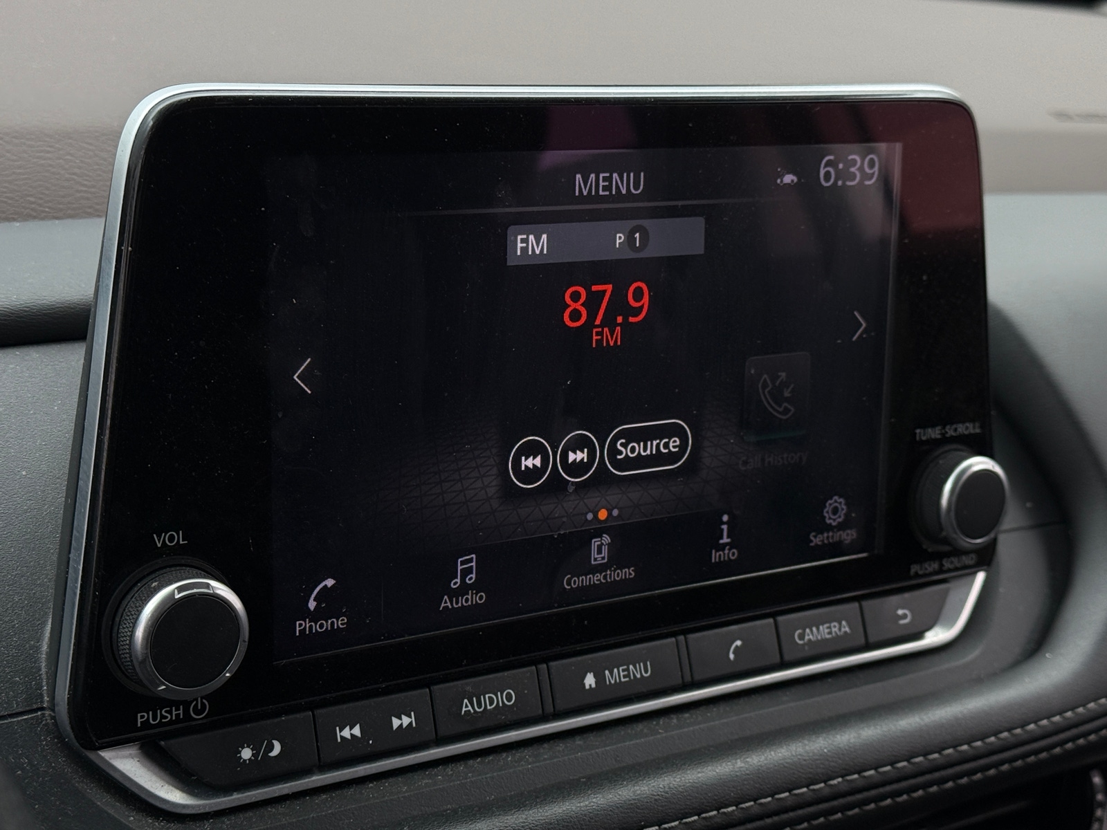 Thumbnail: 2023 Nissan Rogue - 4