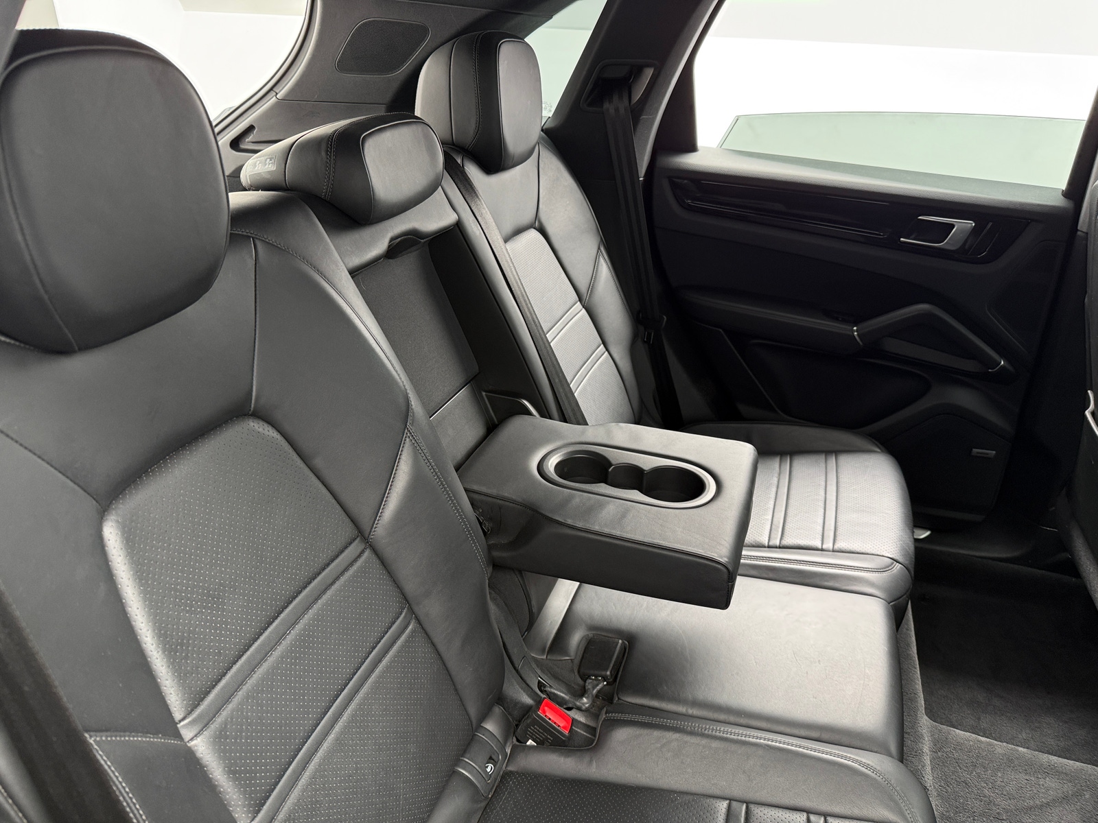 Thumbnail: 2019 Porsche Cayenne - 5