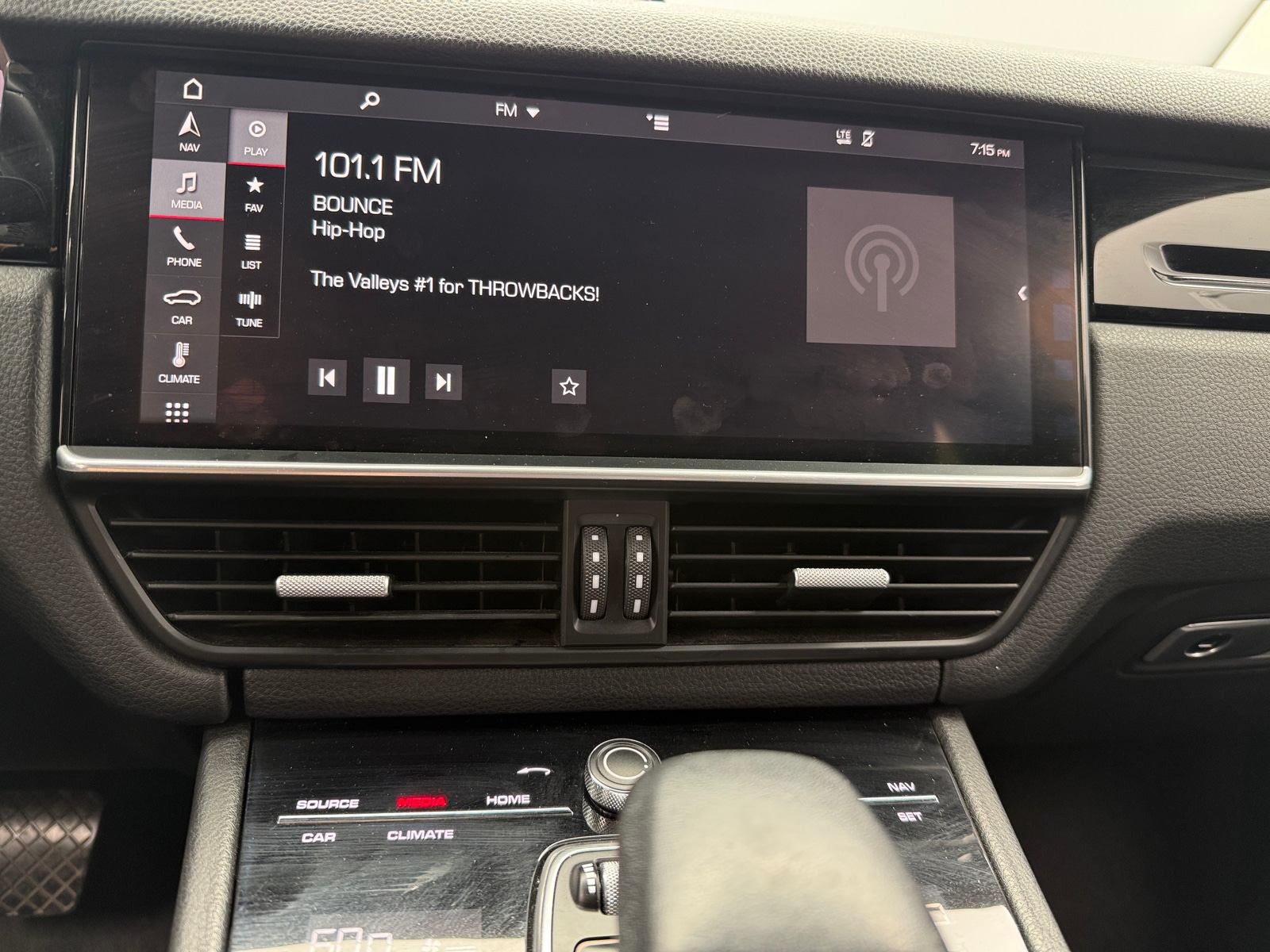 Thumbnail: 2019 Porsche Cayenne - 3