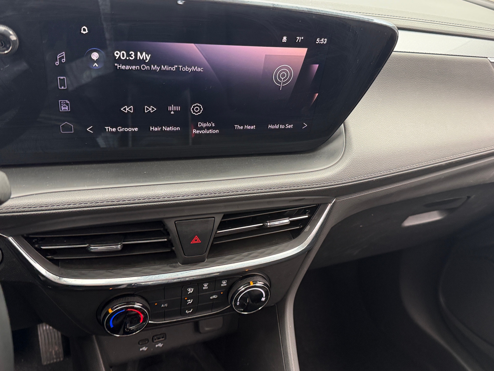 Thumbnail: 2025 Buick Encore GX - 4