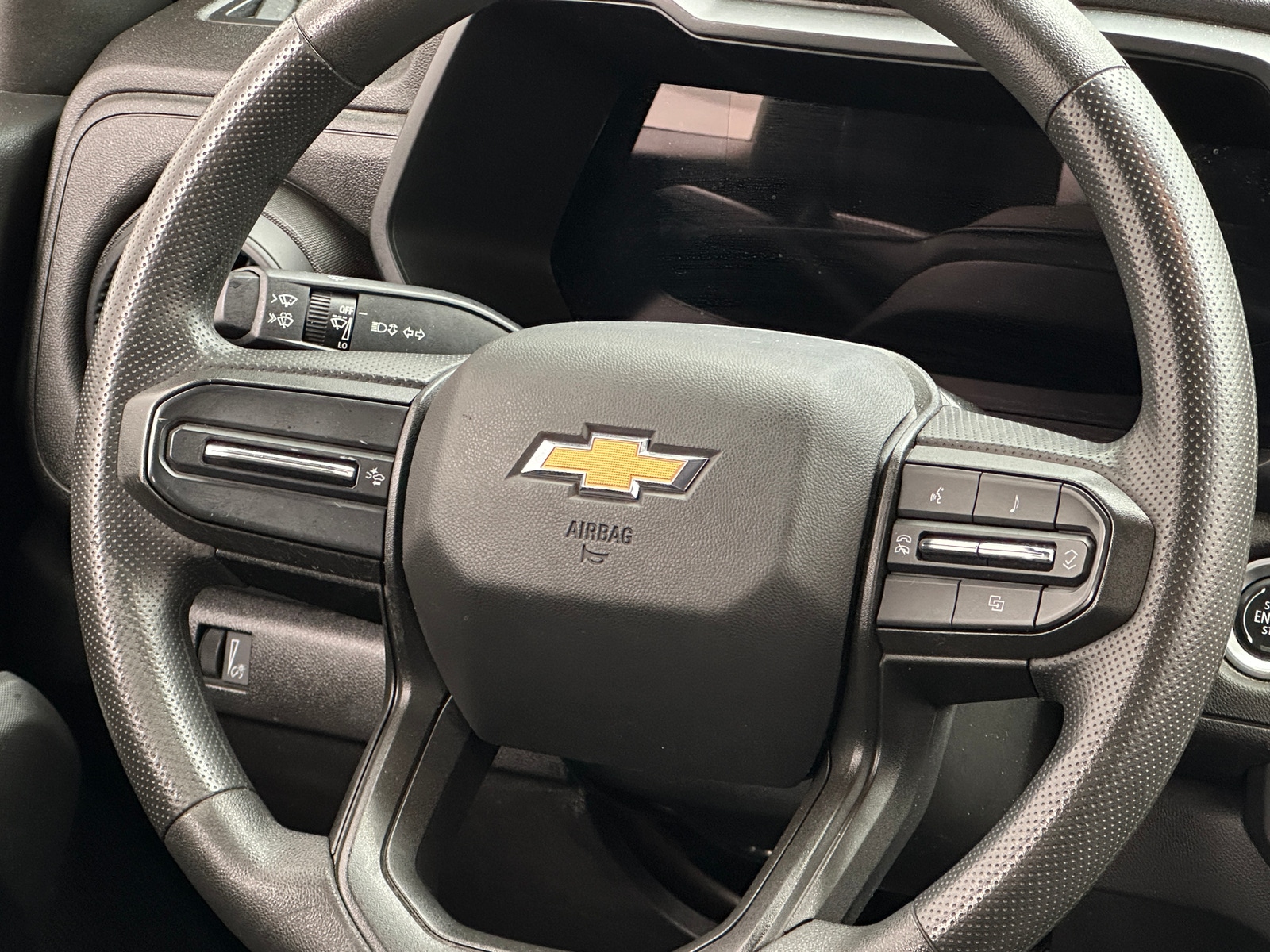 Thumbnail: 2023 Chevrolet Colorado - 5