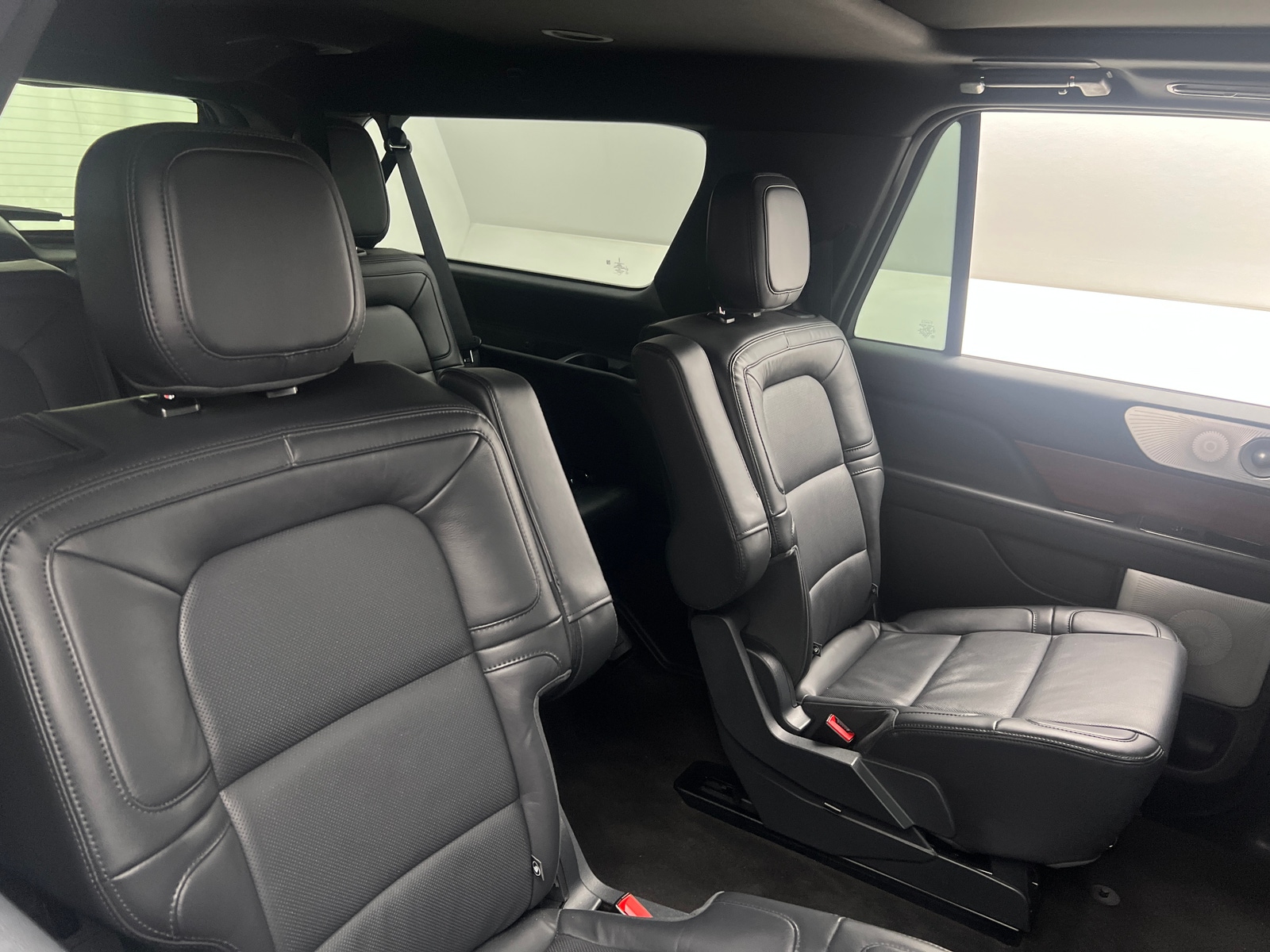 Thumbnail: 2024 Lincoln Navigator L - 5