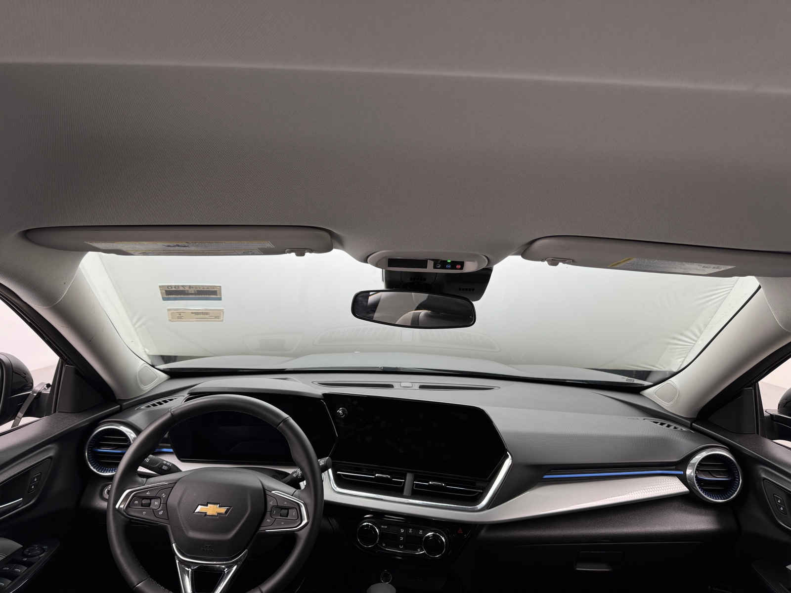 Thumbnail: 2025 Chevrolet Trax - 3