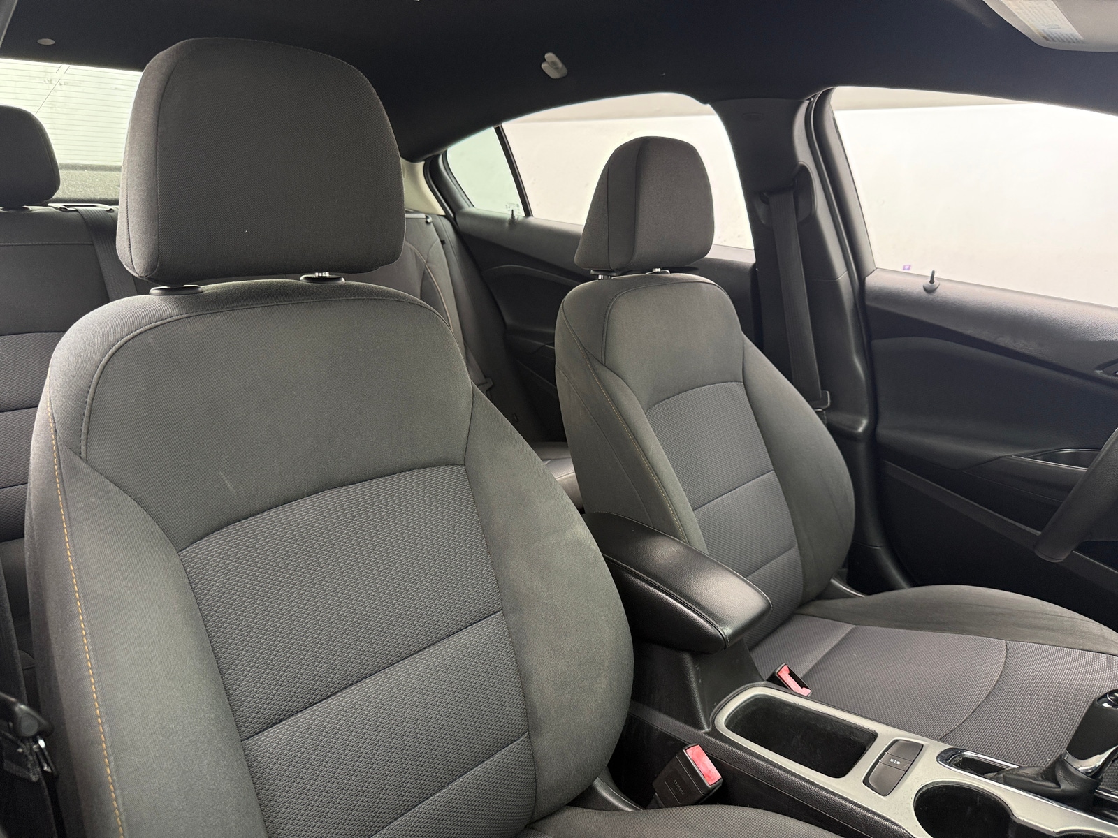 Thumbnail: 2018 Chevrolet Cruze - 2