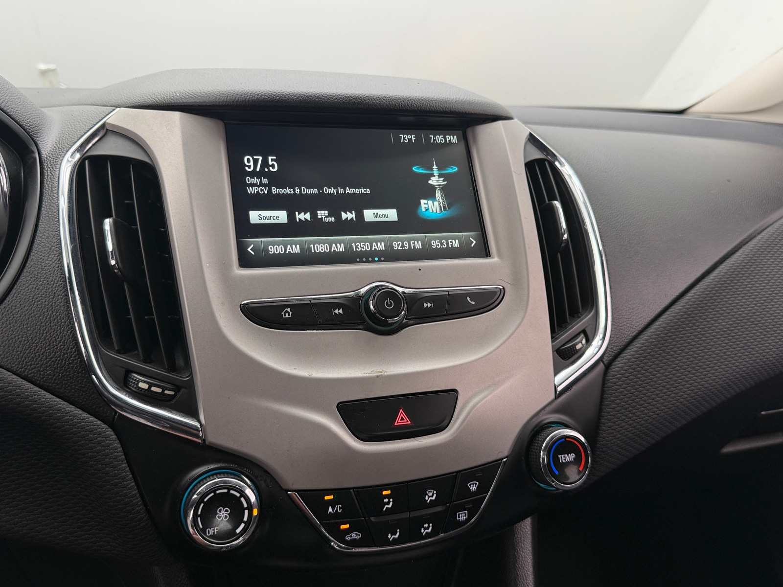 Thumbnail: 2018 Chevrolet Cruze - 4