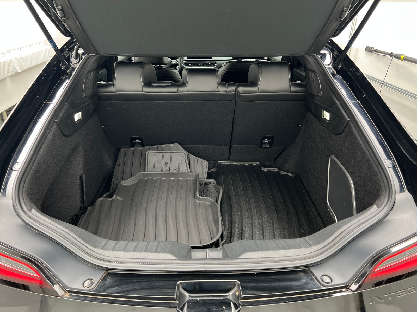 Thumbnail: 2025 Acura Integra - 6