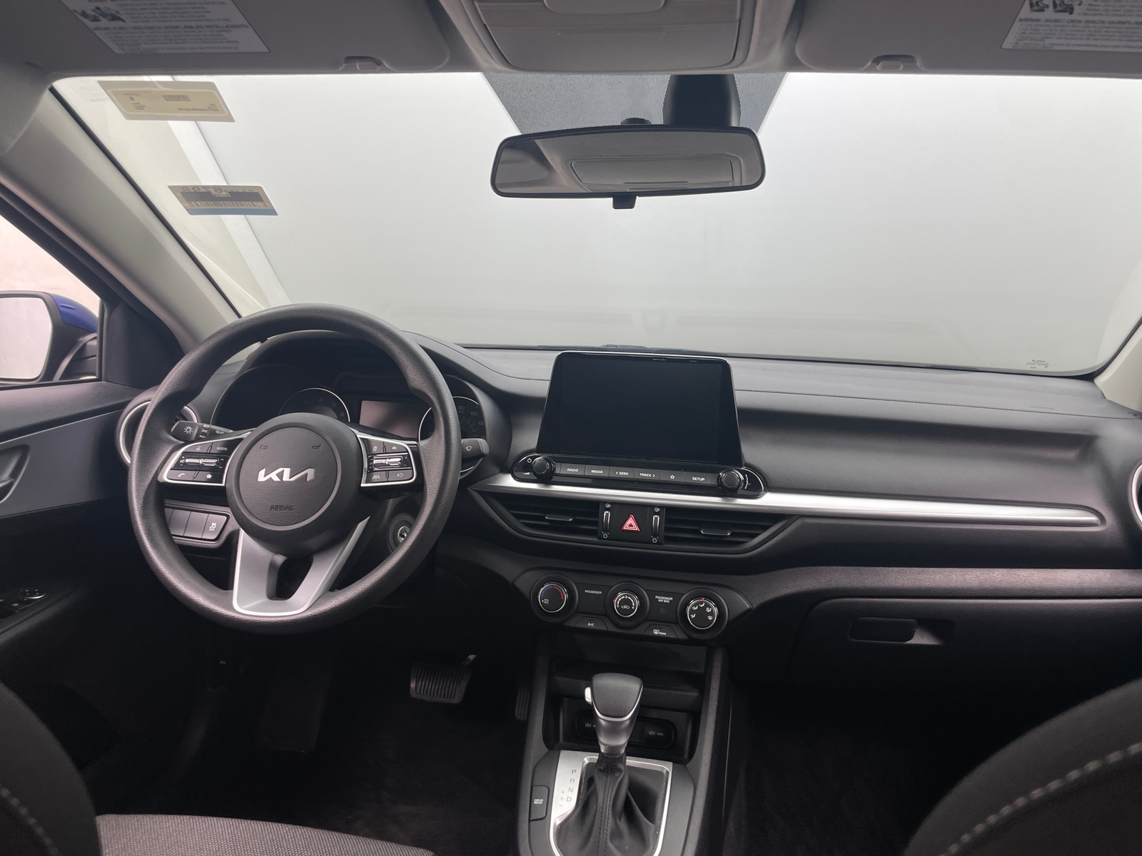 Thumbnail: 2022 Kia Forte - 3