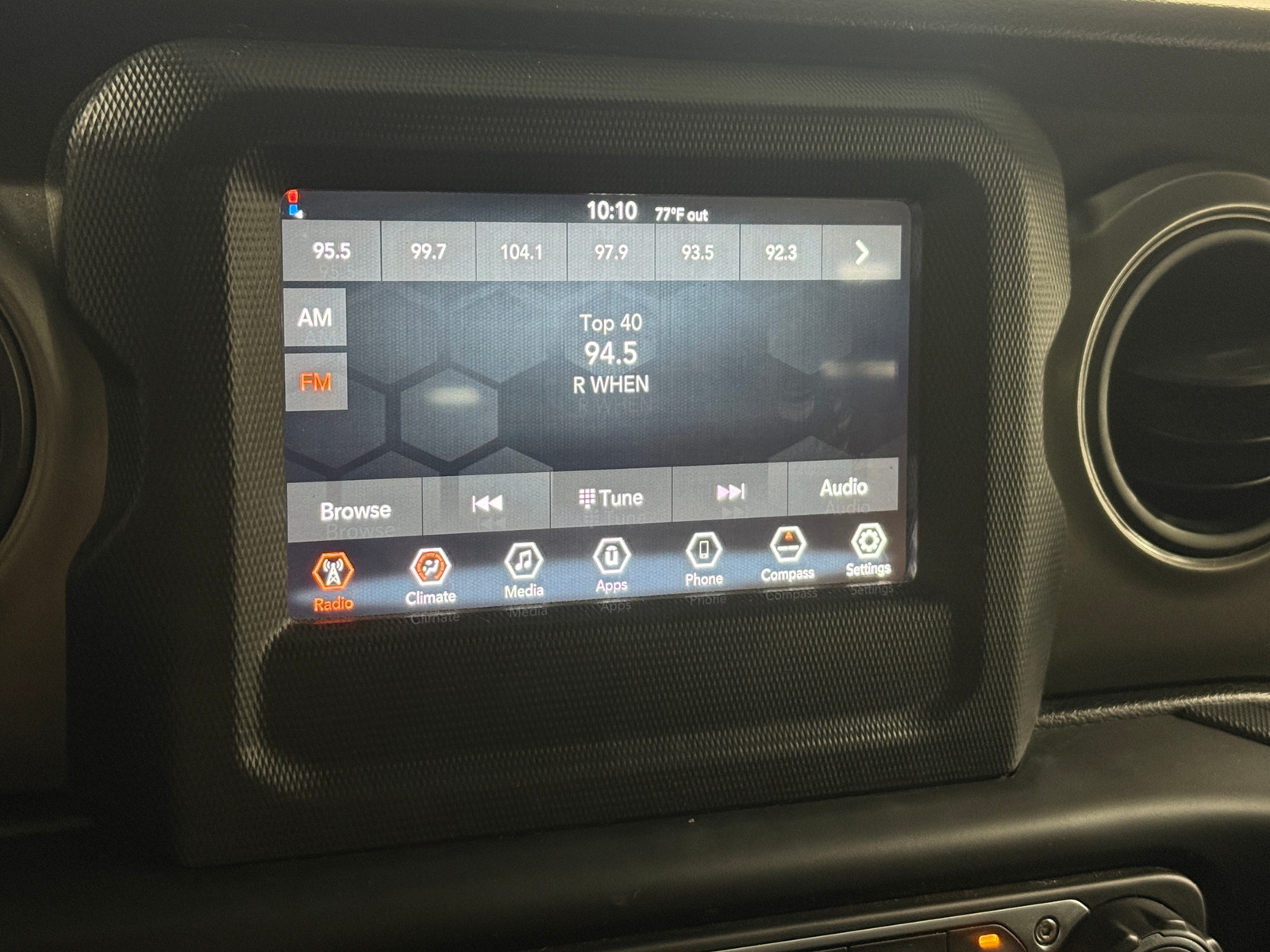 Thumbnail: 2023 Jeep Gladiator - 4