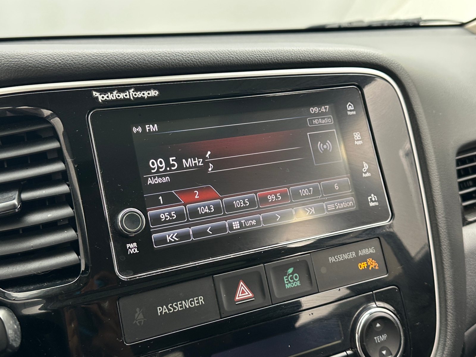 Thumbnail: 2018 Mitsubishi Outlander - 3