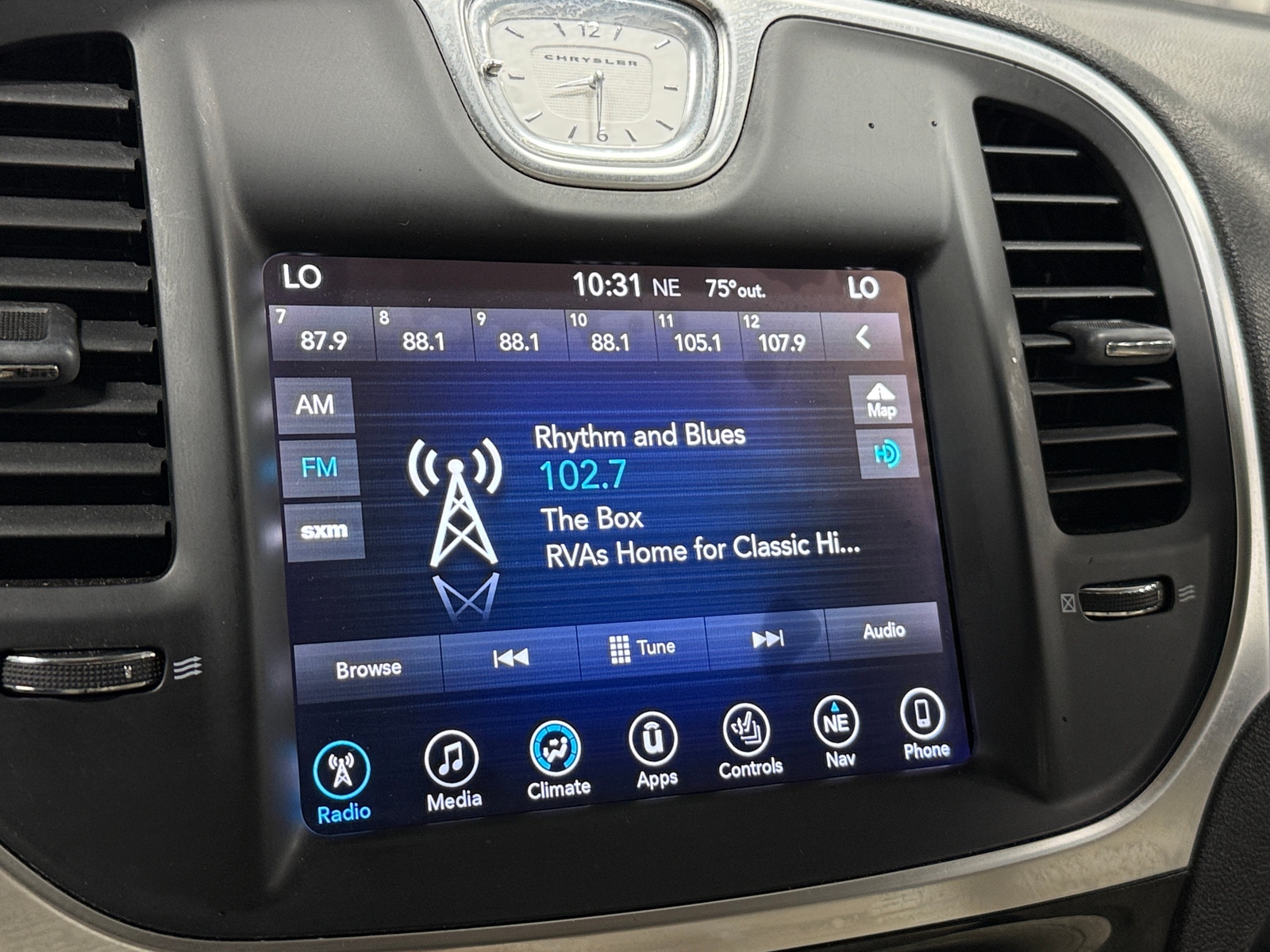 Thumbnail: 2017 Chrysler 300 - 3