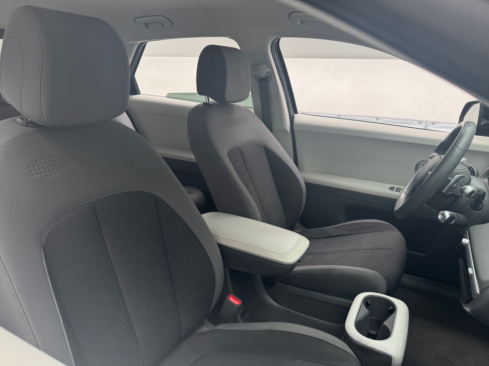 Thumbnail: 2022 Hyundai Ioniq 5 - 2