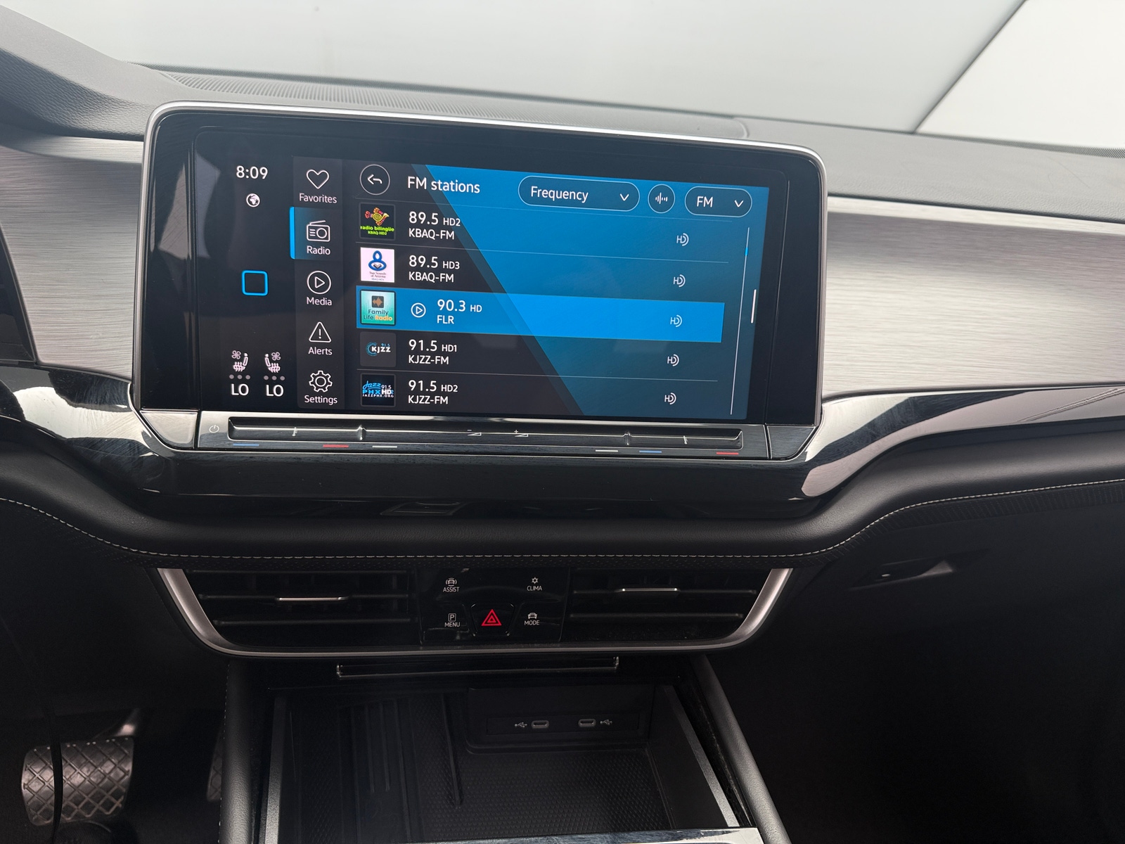 Thumbnail: 2025 Volkswagen Atlas - 3