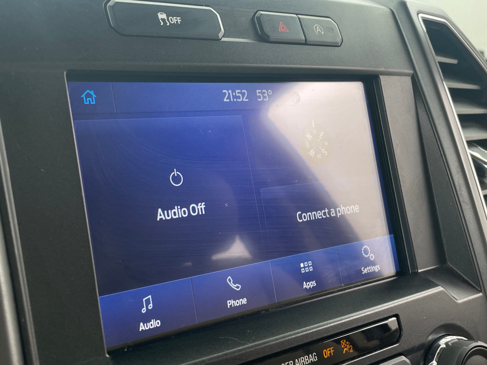 Thumbnail: 2019 Ford Econoline - 4