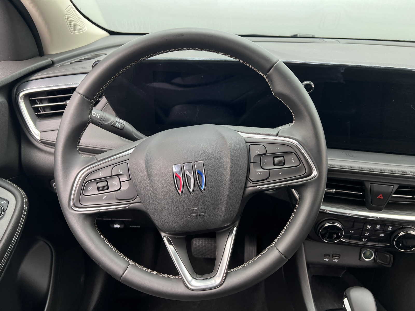 Thumbnail: 2025 Buick Encore GX - 4