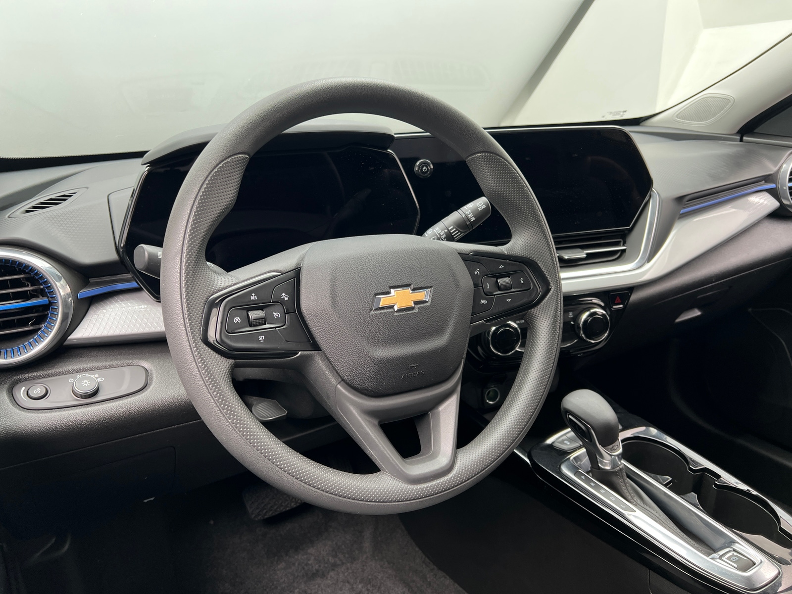 Thumbnail: 2025 Chevrolet Trax - 5