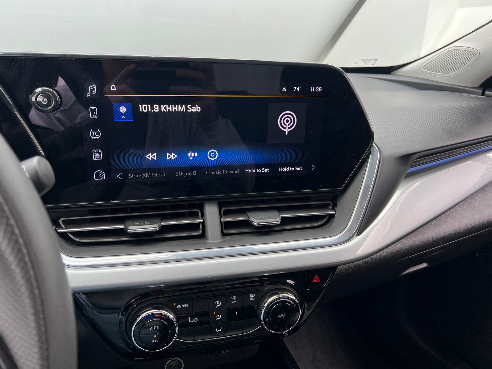 Thumbnail: 2025 Chevrolet Trax - 4