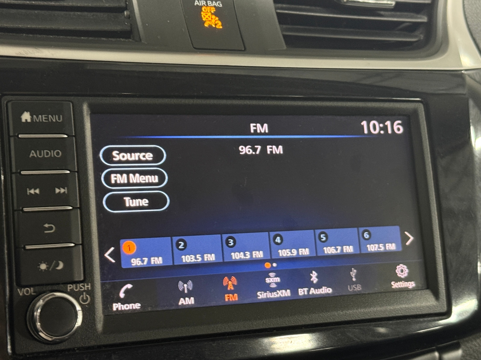 Thumbnail: 2019 Nissan Sentra - 4