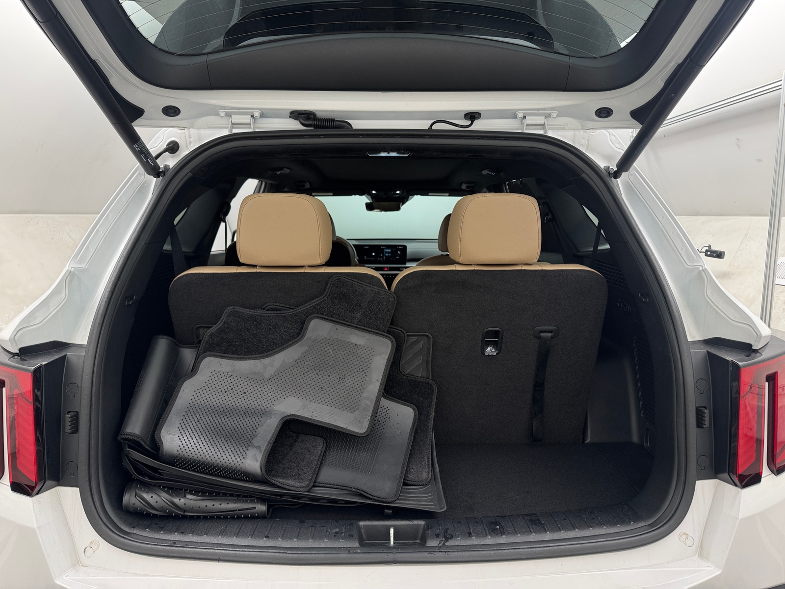 Thumbnail: 2024 Kia Sorento - 6