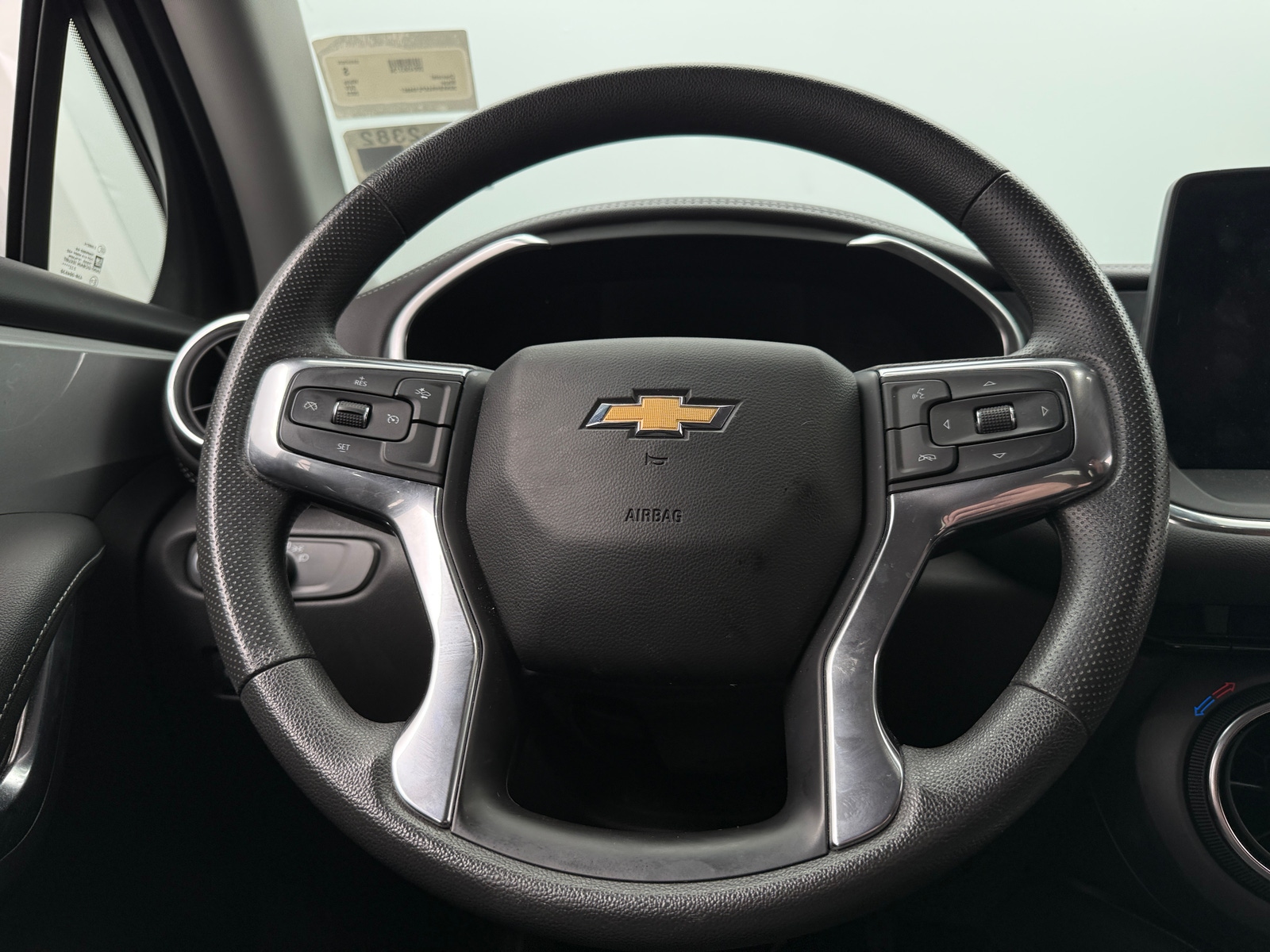 Thumbnail: 2023 Chevrolet Blazer - 5