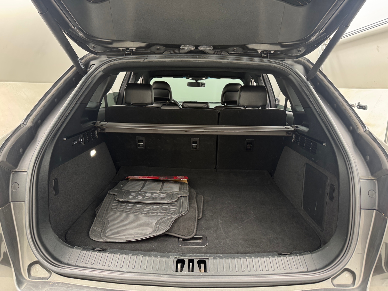 Thumbnail: 2019 Lincoln Nautilus - 6