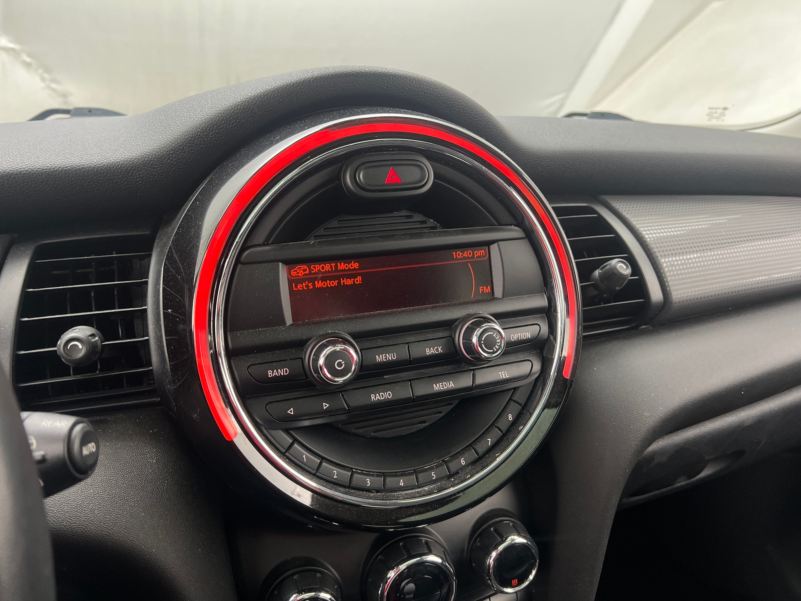 Thumbnail: 2015 MINI Cooper Hardtop - 3