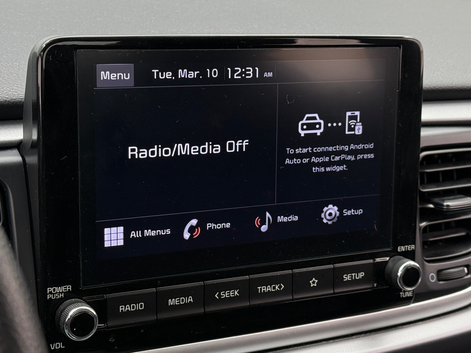 Thumbnail: 2023 Kia Rio - 4