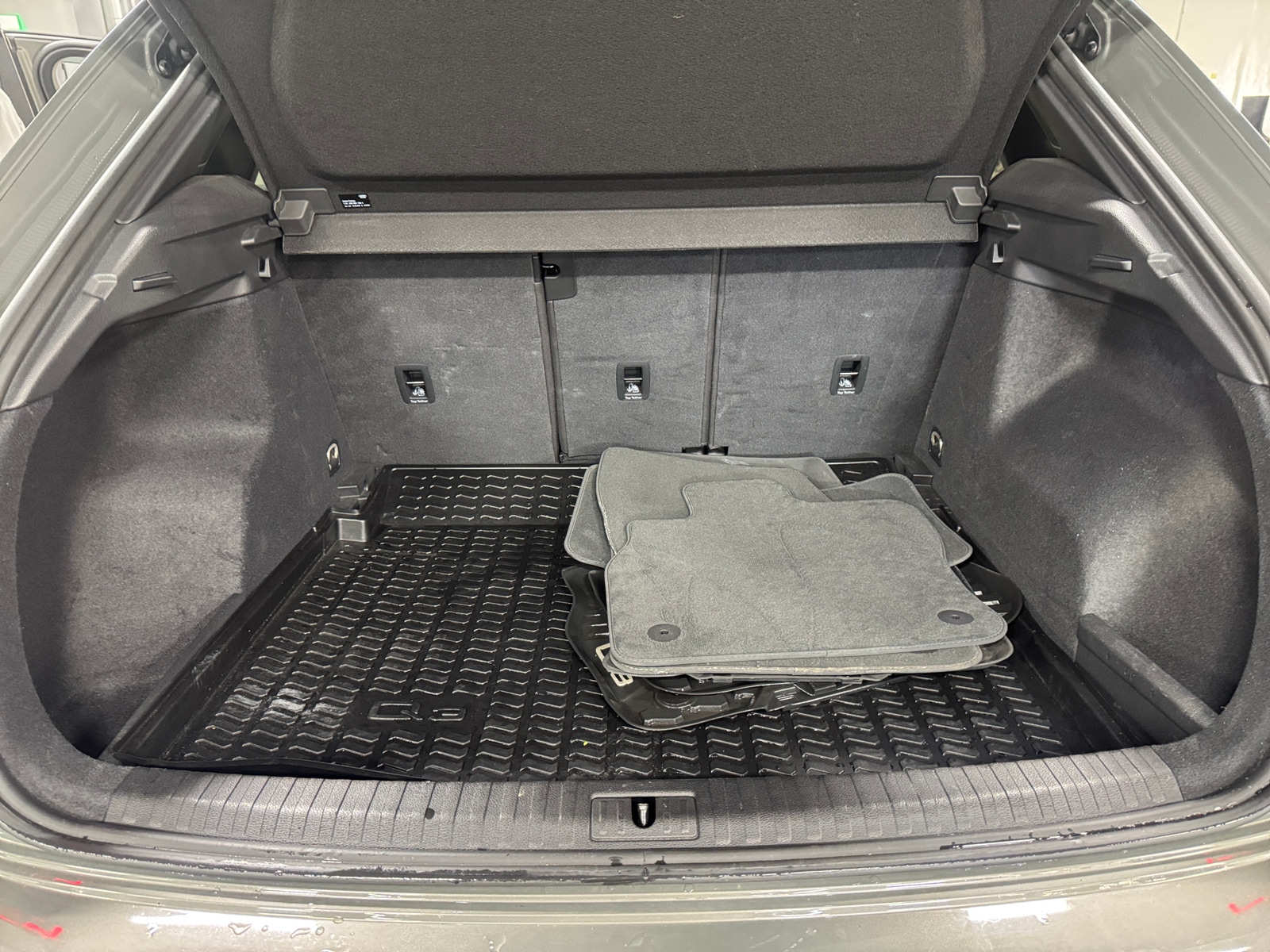 Thumbnail: 2022 Audi Q3 - 6