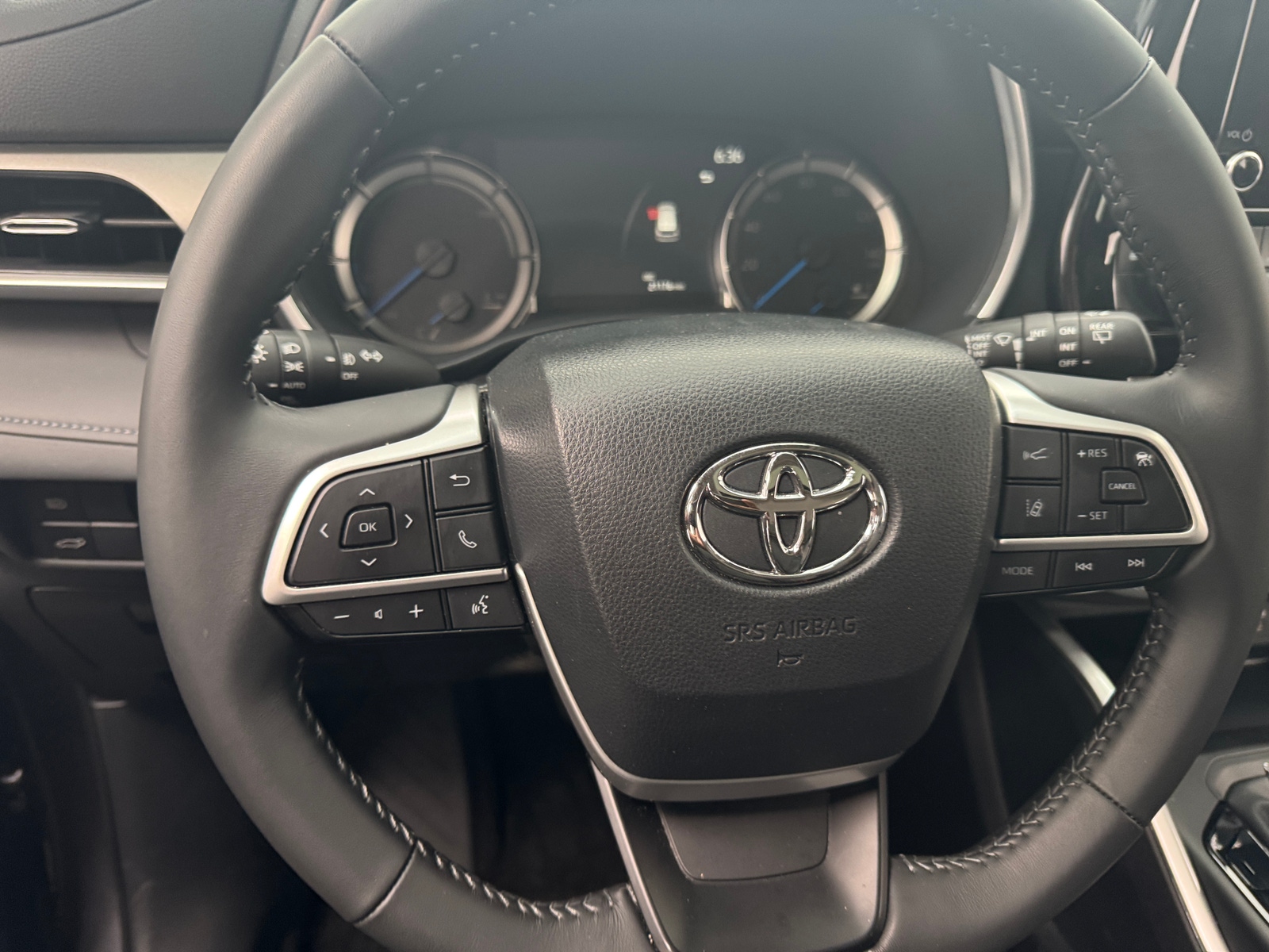 Thumbnail: 2024 Toyota Highlander - 4